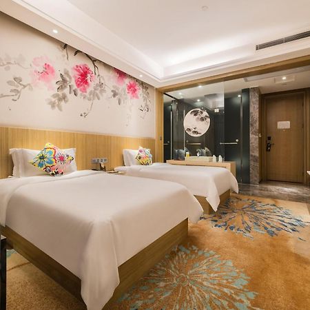 Paco Hotel Tаojin Metro Guangzhou - Free Shuttle Bus For Centen Fair Buitenkant foto