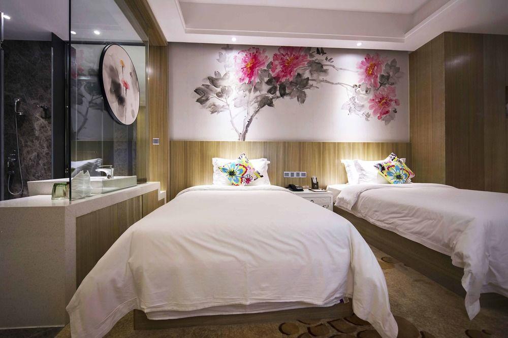 Paco Hotel Tаojin Metro Guangzhou - Free Shuttle Bus For Centen Fair Buitenkant foto